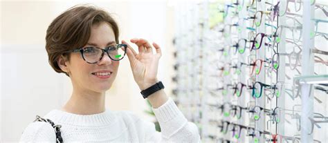 where to buy eyeglasses locally.